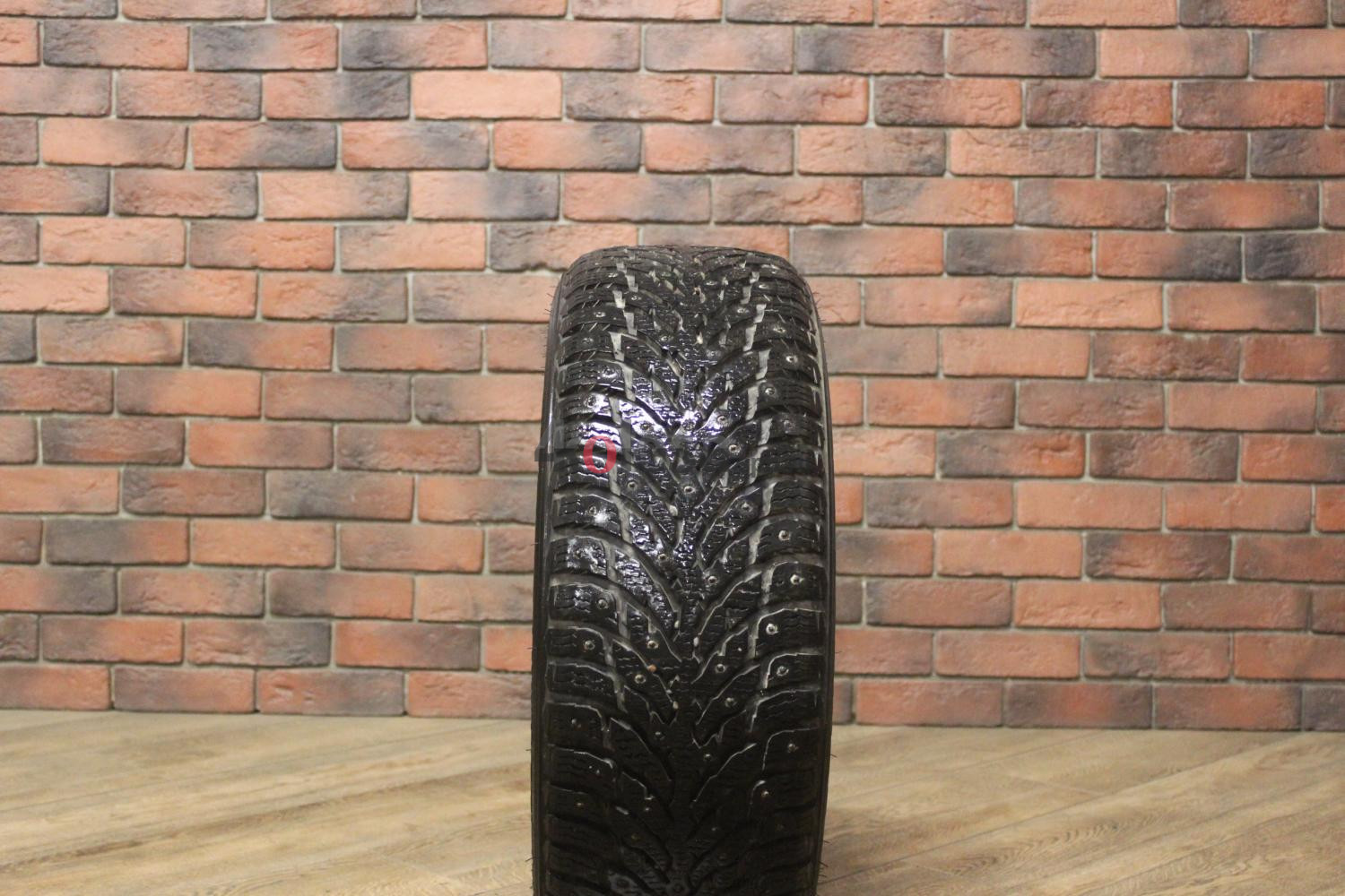 Зимние шипованные шины R16 205/55 Nokian Tyres Hakkapeliitta 9 бу (6-7 мм.) остаток шипов 70-100%