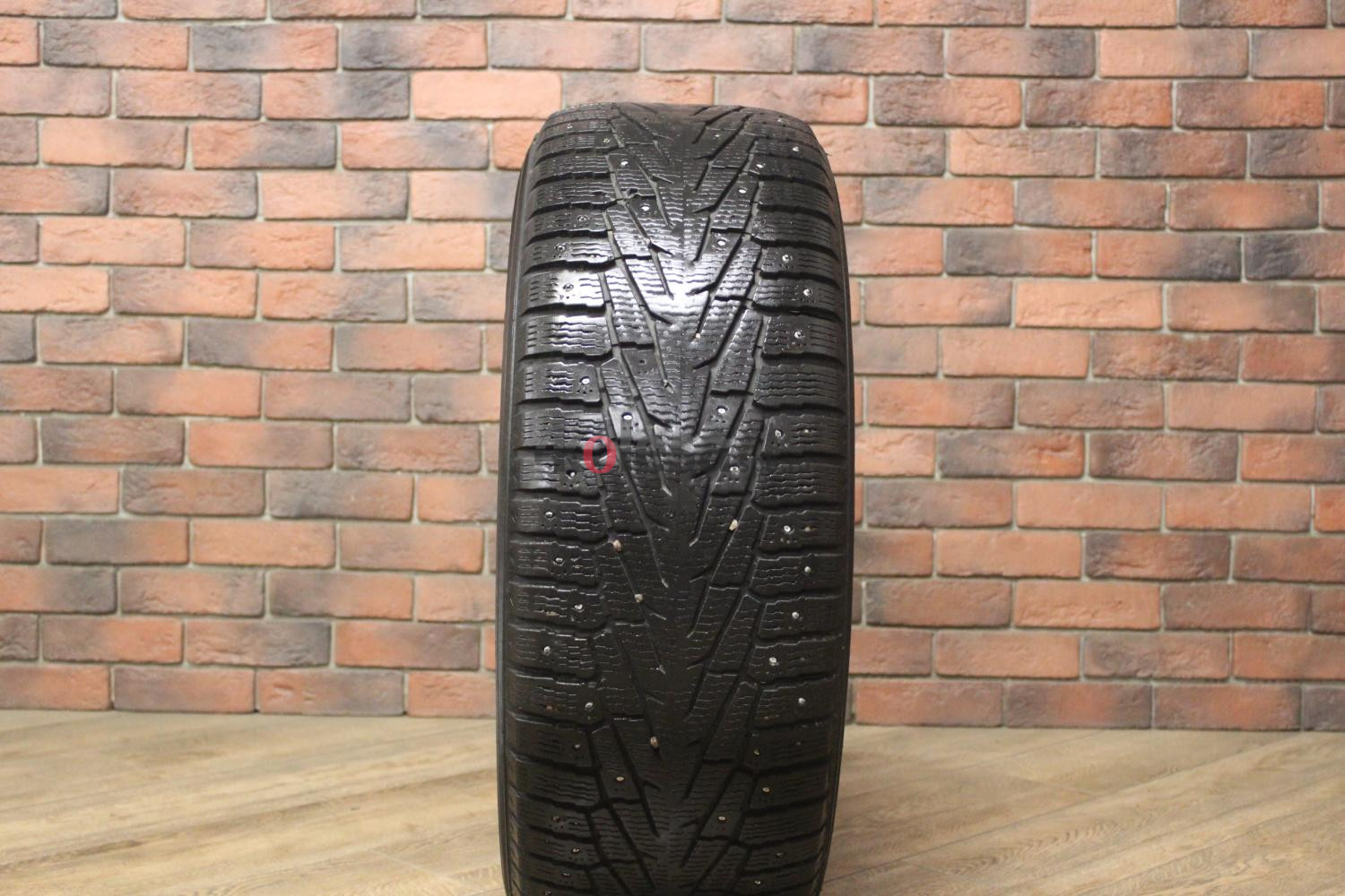 Зимние шипованные шины R17 265/65 Nokian Tyres Nordman 7 бу (4-5 мм.) остаток шипов 0-25%