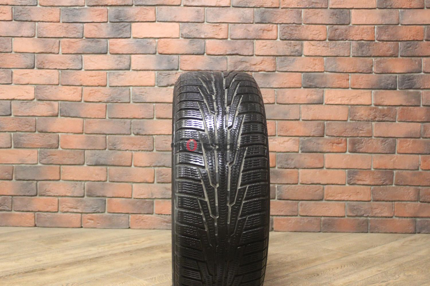 Зимние нешипованные шины R17 215/55 Nokian Tyres Nordman RS 2 бу Лип. (4-5 мм.)