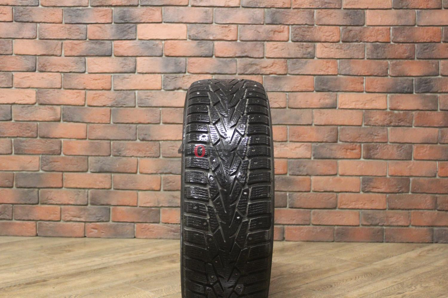 Зимние шипованные шины R16 205/60 Nokian Tyres Nordman 7 бу (4-5 мм.) остаток шипов 0-25%