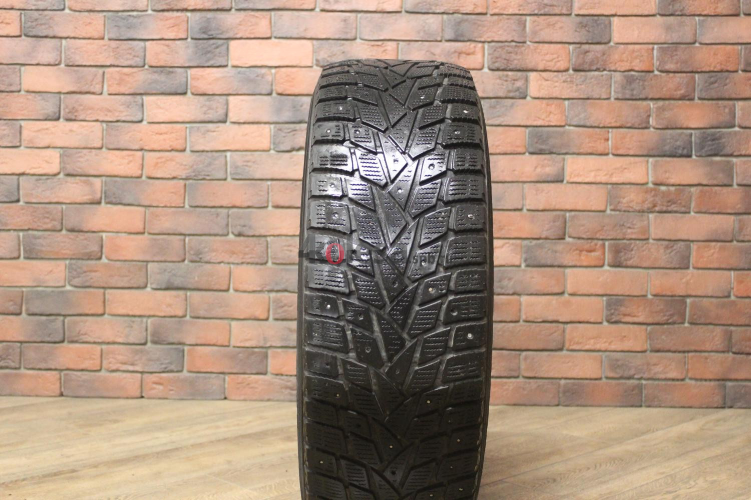 Зимние шипованные шины R18 255/60 Dunlop Grandtrek Ice 02 бу (4-5 мм.) остаток шипов 0-25%
