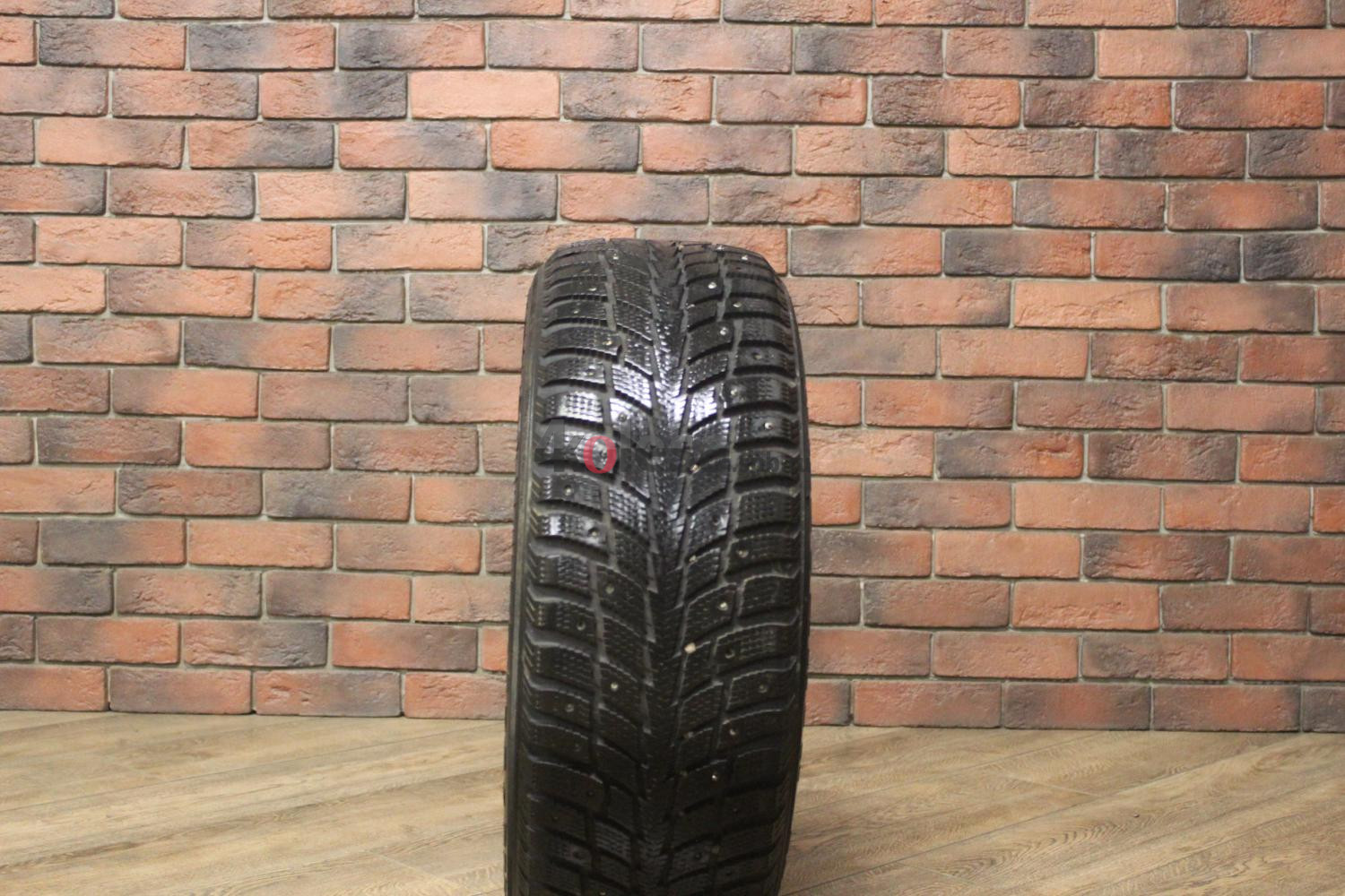 Зимние шипованные шины R16 215/55 Nokian Tyres Hakkapeliitta 2 бу (4-5 мм.) остаток шипов 0-25%