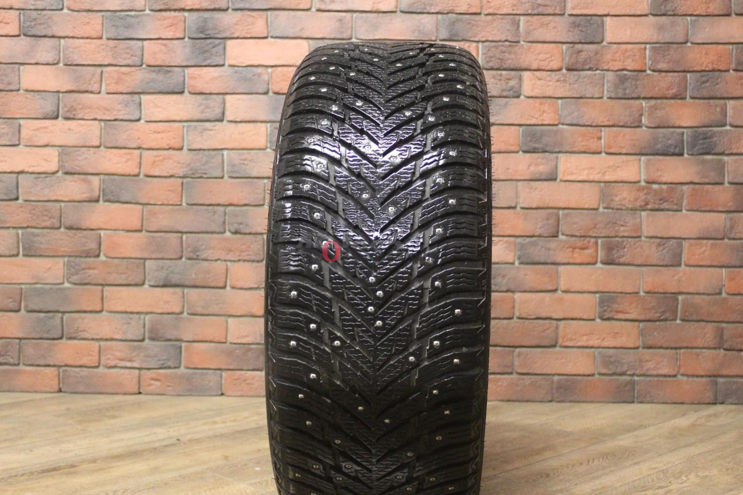 Зимние шипованные шины R21 275/45 Nokian Tyres Hakkapeliitta 10 бу (8-9 мм.) остаток шипов 70-100%