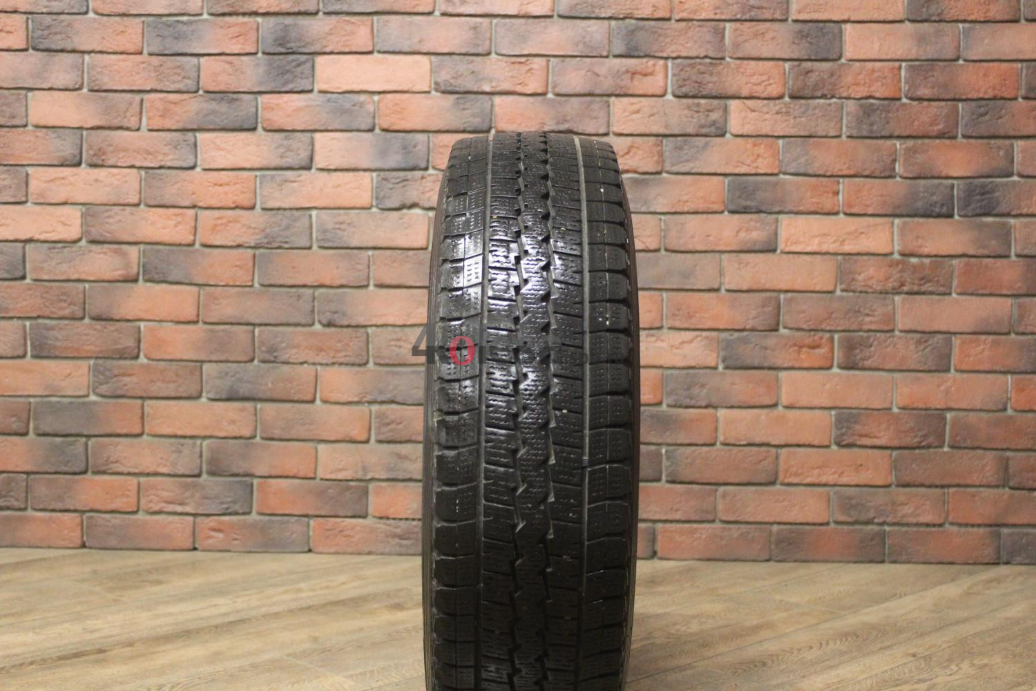 Зимние нешипованные шины R15 195/80 Dunlop Winter Maxx sv01 бу Лип. (6-7 мм.)