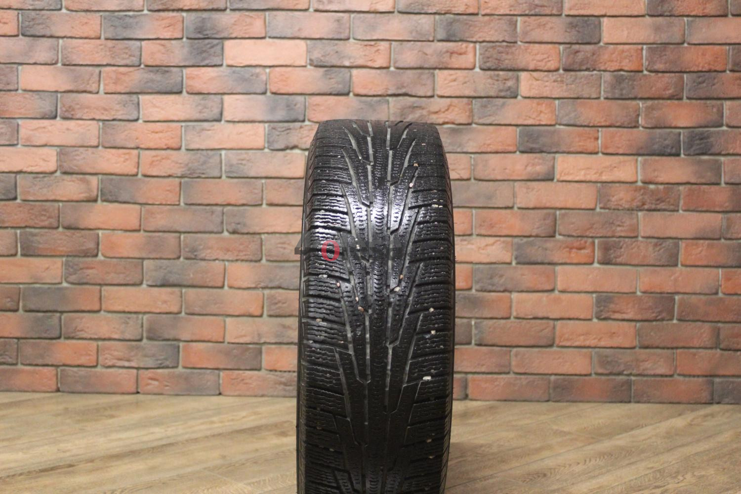 Зимние нешипованные шины R15 205/70 Nokian Tyres Nordman RS 2 бу Лип. (4-5 мм.)