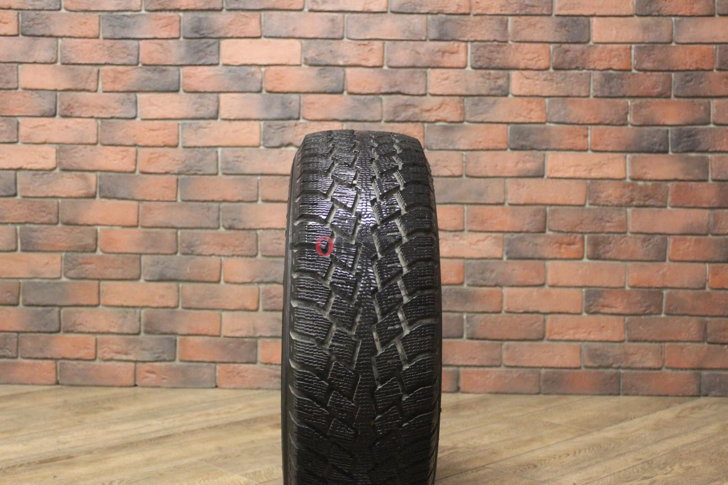 Зимние нешипованные шины R15 195/65 Nokian Tyres Hakkapeliitta Q бу Лип. (6-7 мм.)