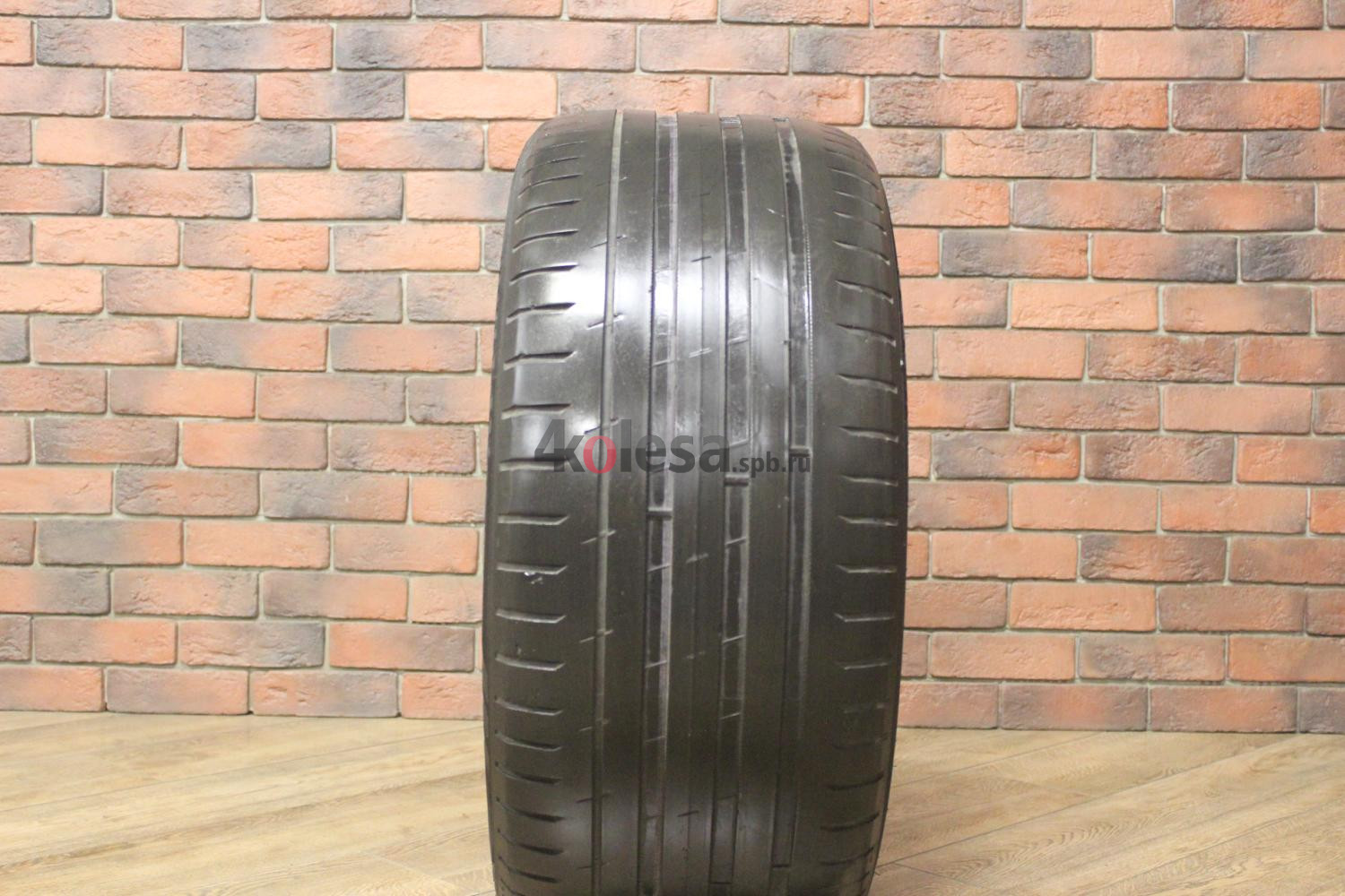 Летние  шины R21 295/40 Nokian Tyres Hakka Black 2 бу (3-4 мм.) купить в Санкт-Петербурге