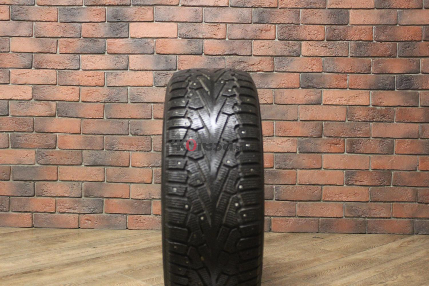 Зимние шипованные шины R18 225/45 Pirelli Ice Zero RFT бу (6-7 мм.) остаток шипов 0-25%