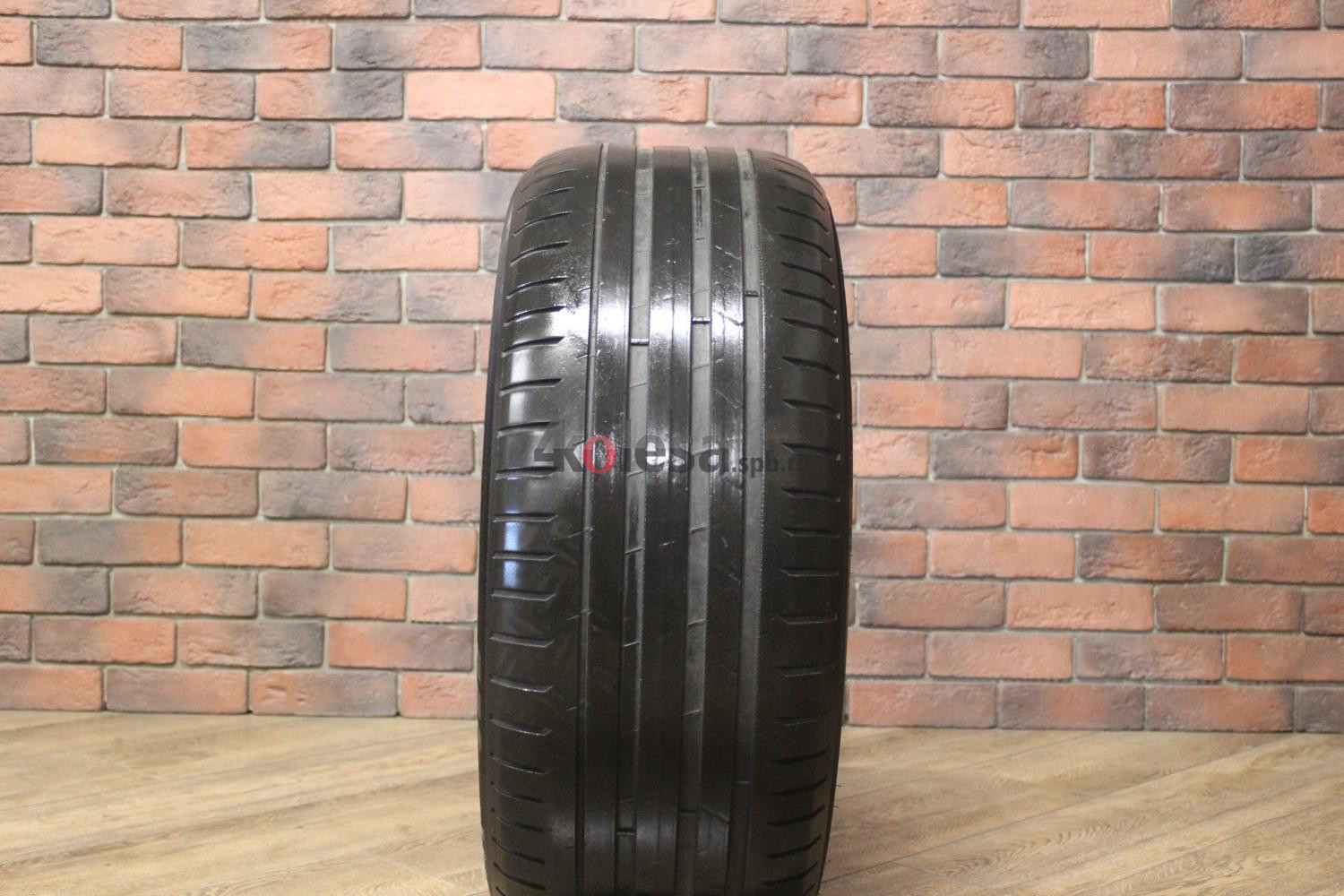 Летние  шины R18 255/55 Nokian Tyres Hakka Black 2 бу (3-4 мм.) купить в Санкт-Петербурге