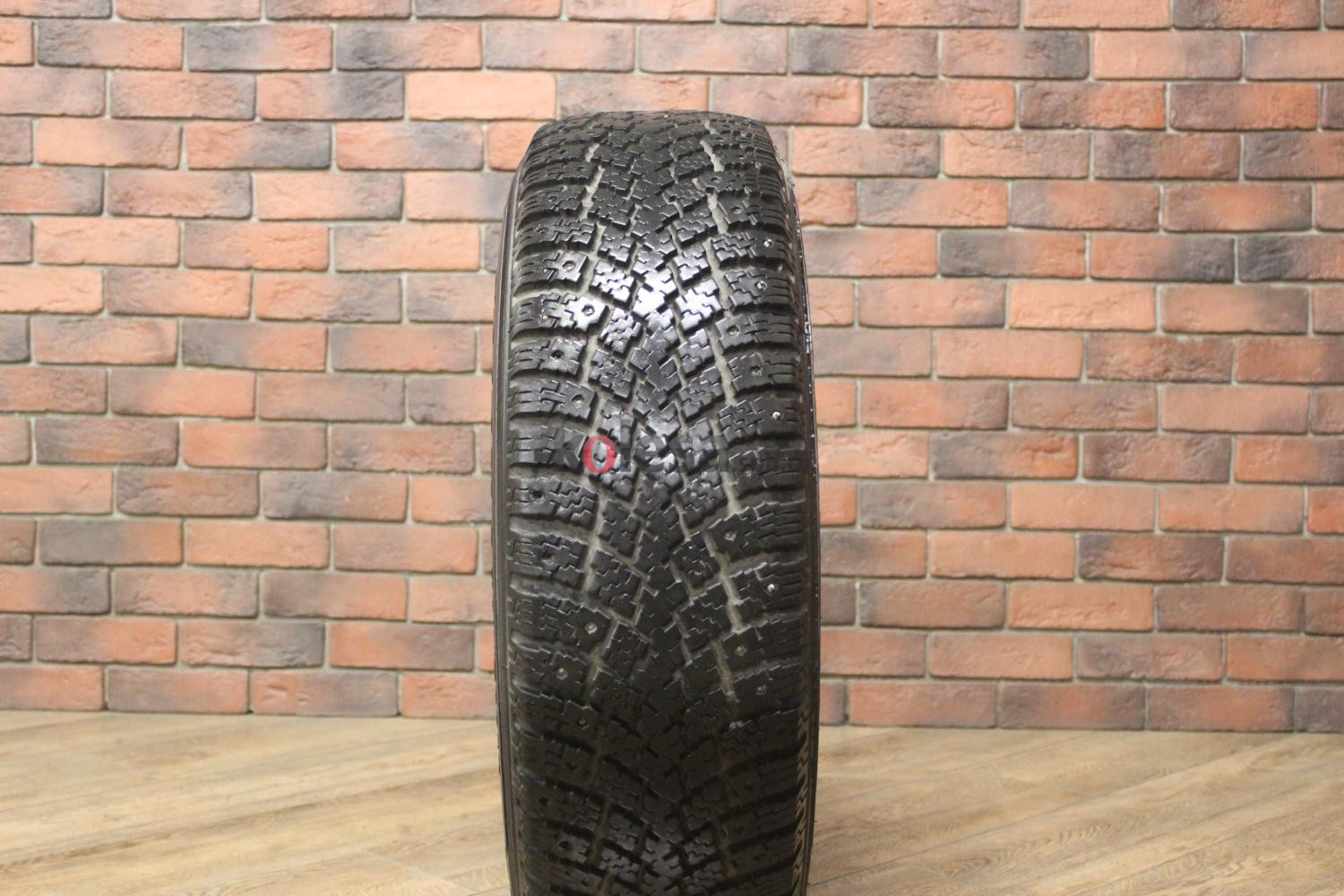 Зимние шипованные шины R16 235/75 Nokian Tyres Nordman бу (6-7 мм.) остаток шипов 0-25%