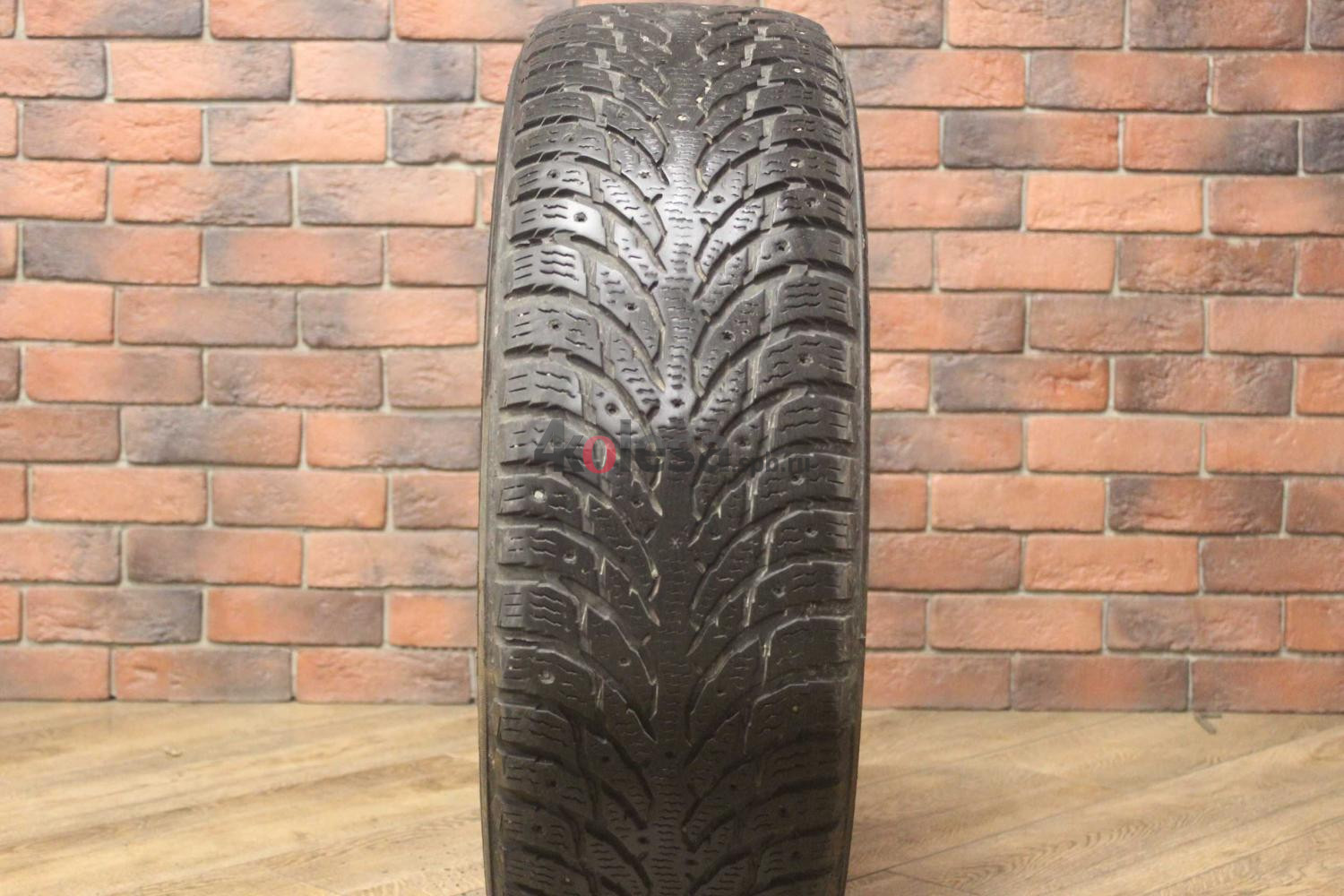 Зимние шипованные шины R17 235/65 Nokian Tyres Hakkapeliitta 9 бу (4-5 мм.) остаток шипов 0-25%
