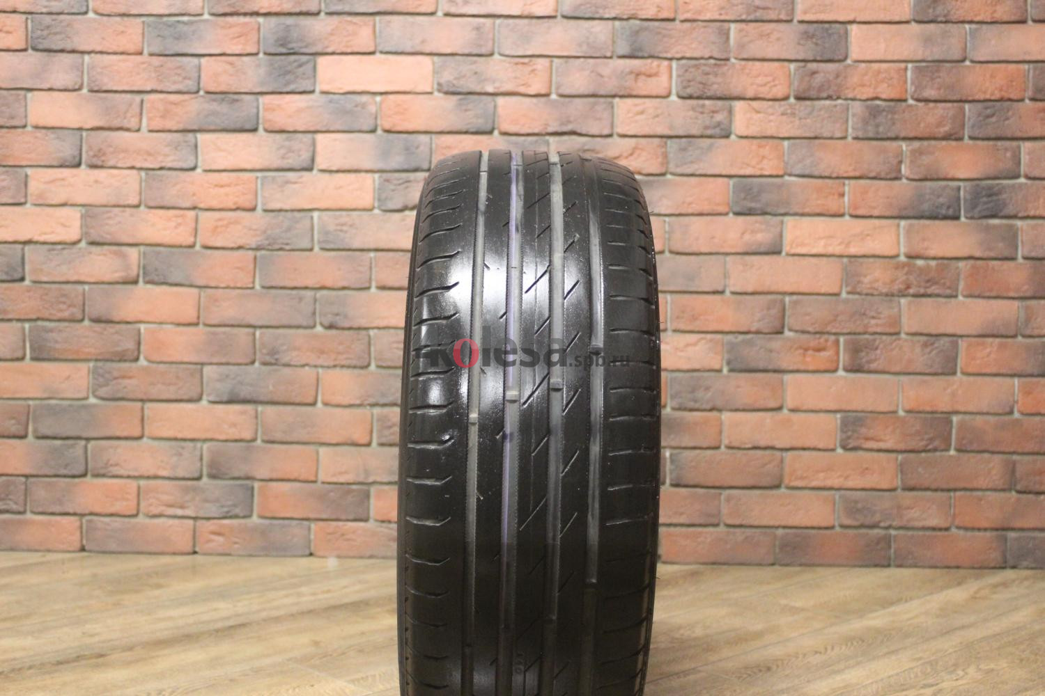 Летние  шины R17 225/55 Nokian Tyres Hakka Black RFT бу (3-4 мм.) купить в Санкт-Петербурге
