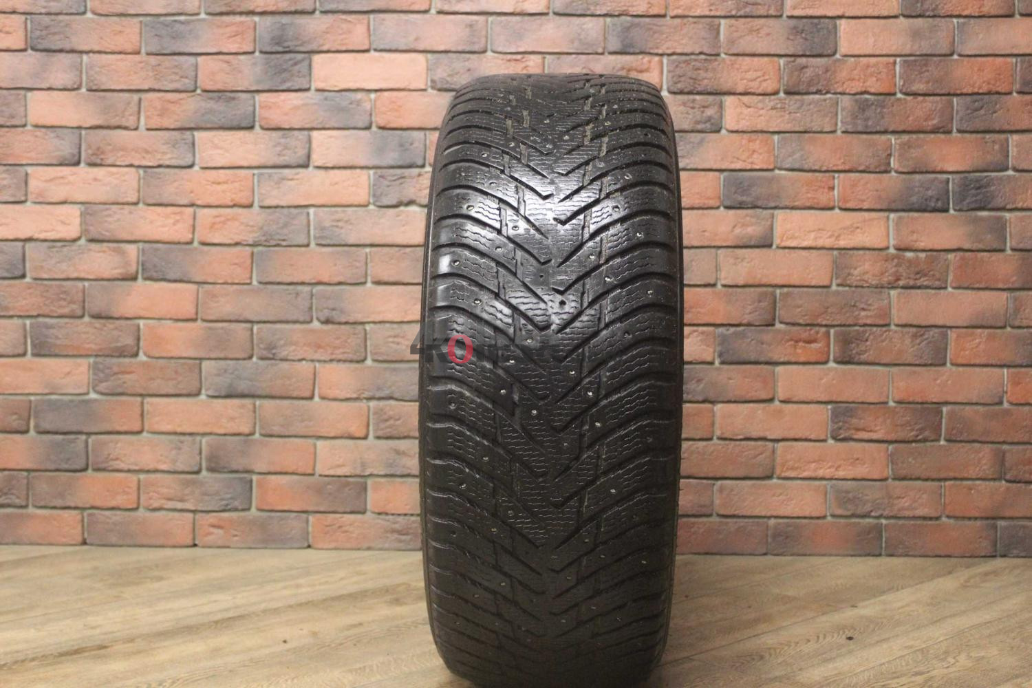 Зимние шипованные шины R18 285/60 Nokian Tyres Hakkapeliitta 8 бу (6-7 мм.) остаток шипов 0-25%
