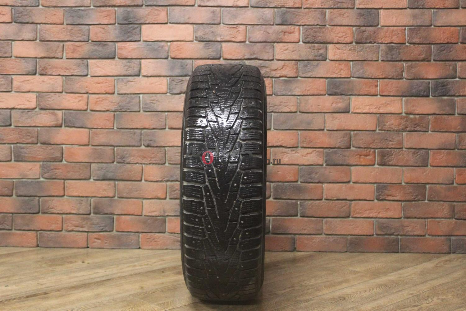 Зимние шипованные шины R16 225/70 Nokian Tyres Hakkapeliitta 7 бу (4-5 мм.) остаток шипов 0-25%