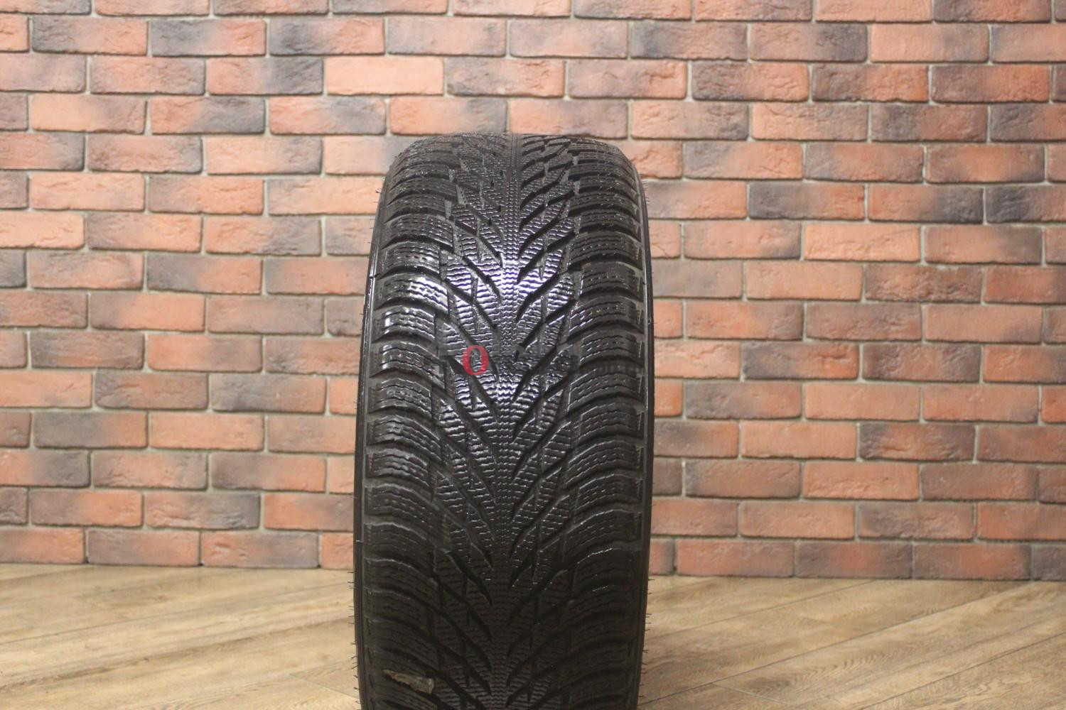 Зимние нешипованные шины R19 245/45 Nokian Tyres Hakkapeliitta R3 бу Лип. (6-7 мм.)
