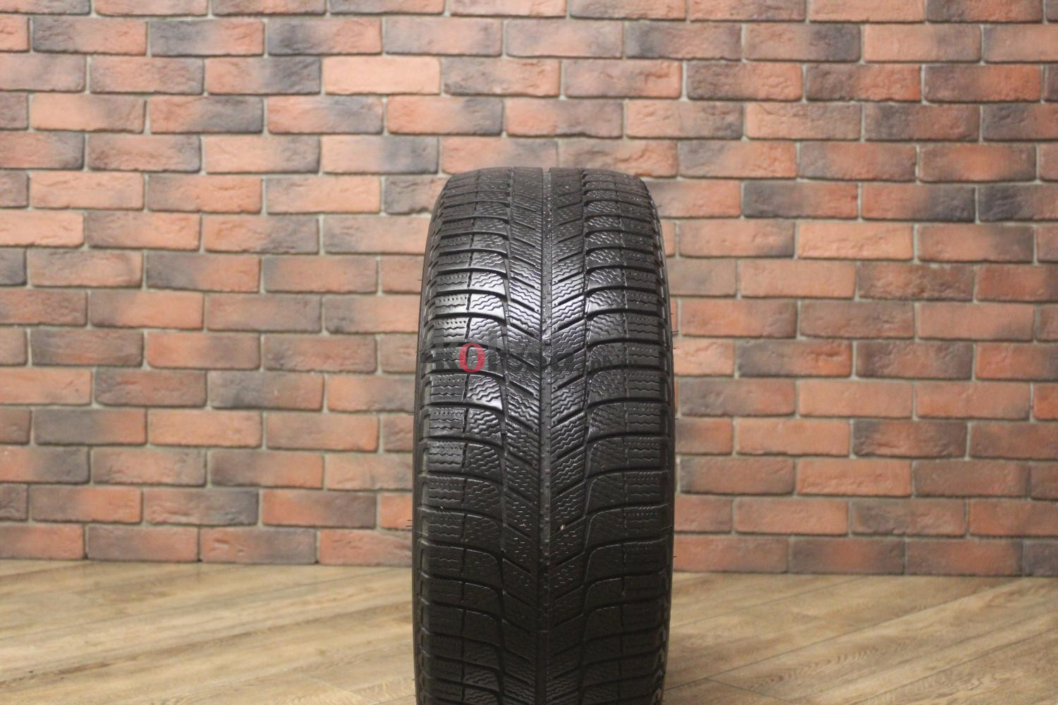 Зимние нешипованные шины R18 235/45 Michelin X-Ice 3 бу Лип. (4-5 мм.)