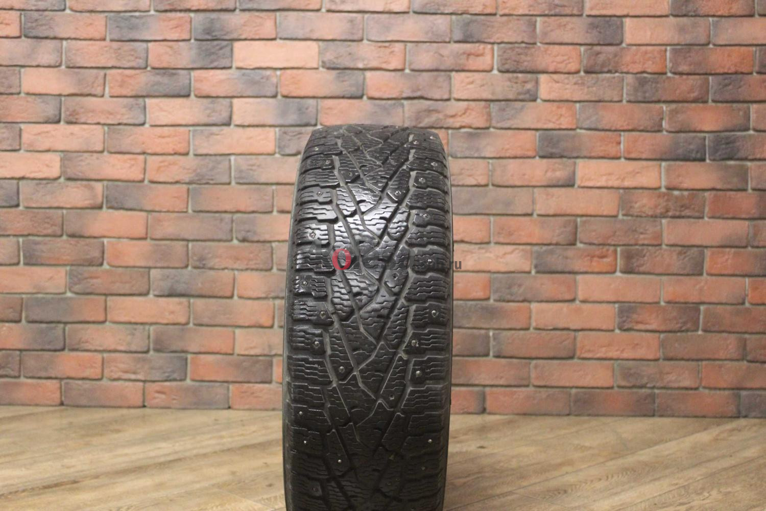 Зимние шипованные шины R15C 215/65 Nokian Tyres Hakkapeliitta C3 бу (6-7 мм.) остаток шипов 70-100%