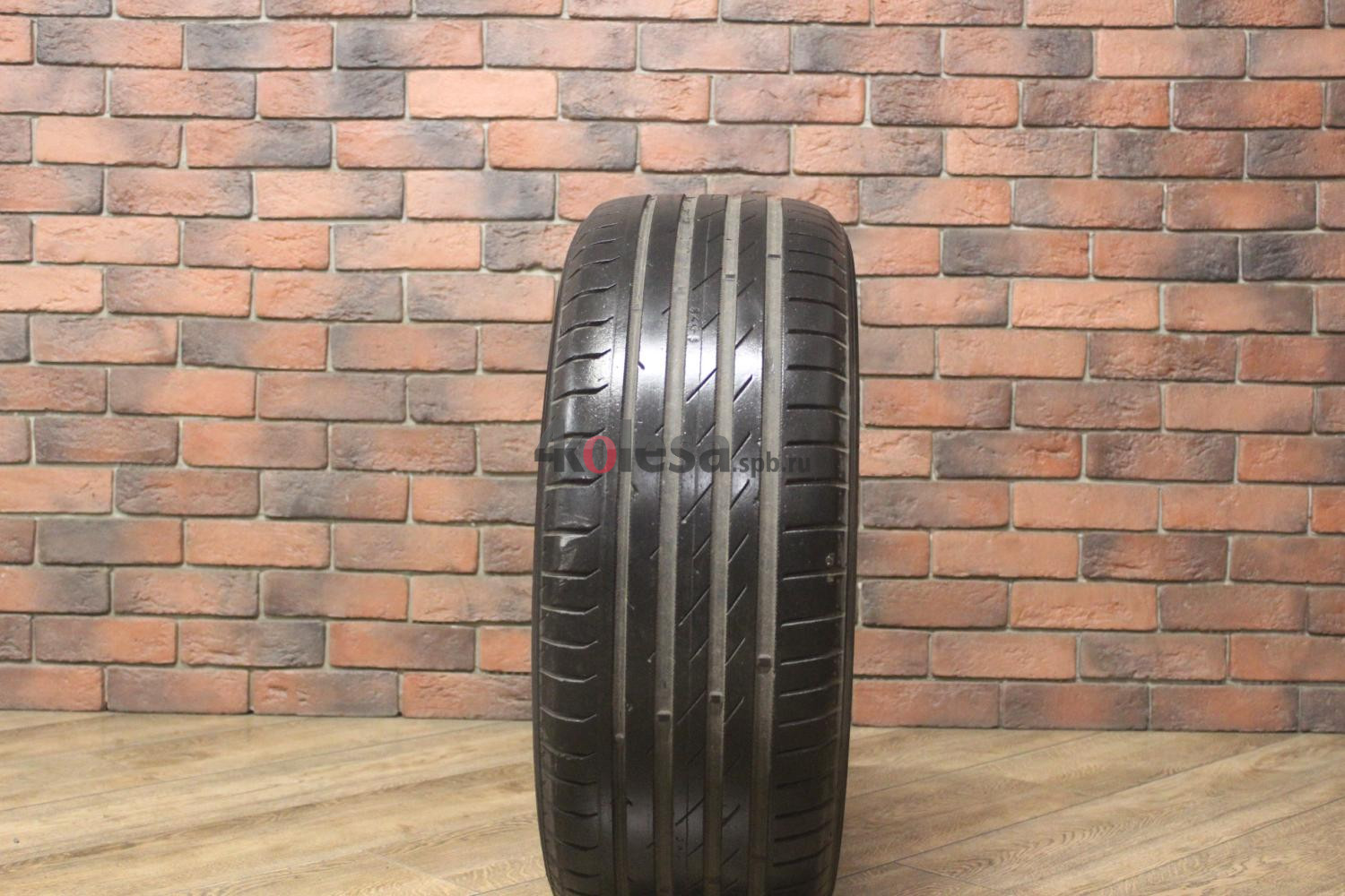 Летние  шины R17 235/55 Nokian Tyres Hakka Black бу (3-4 мм.) купить в Санкт-Петербурге