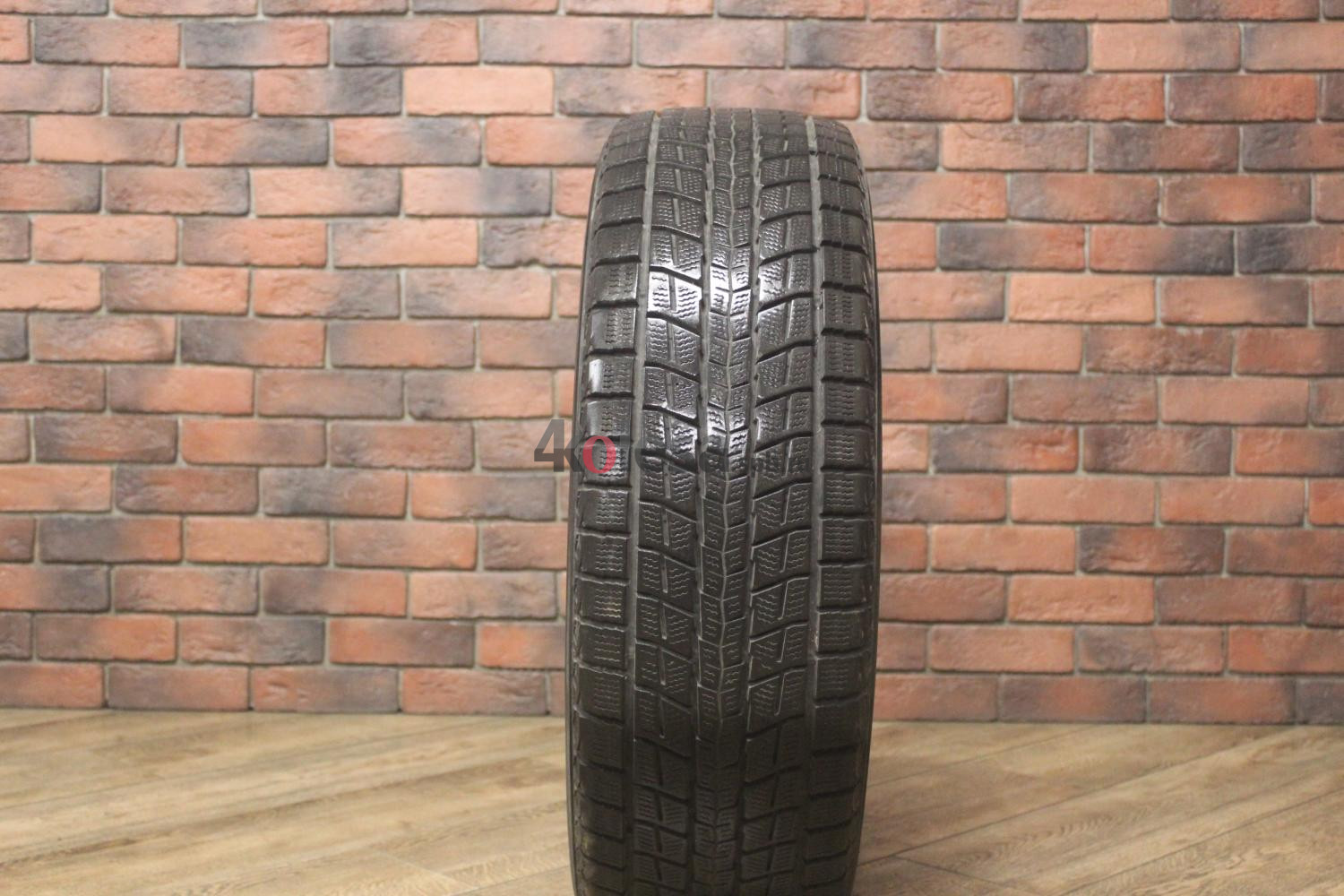 Зимние нешипованные шины R18 235/65 Dunlop Winter Maxx SJ8 бу Лип. (6-7 мм.)