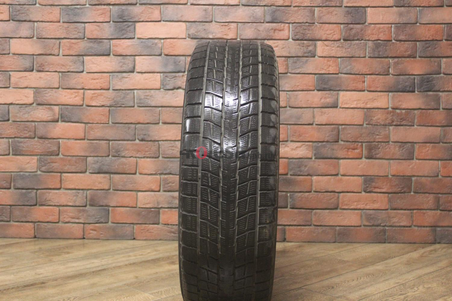 Зимние нешипованные шины R18 235/65 Dunlop Winter Maxx SJ8 бу Лип. (4-5 мм.)