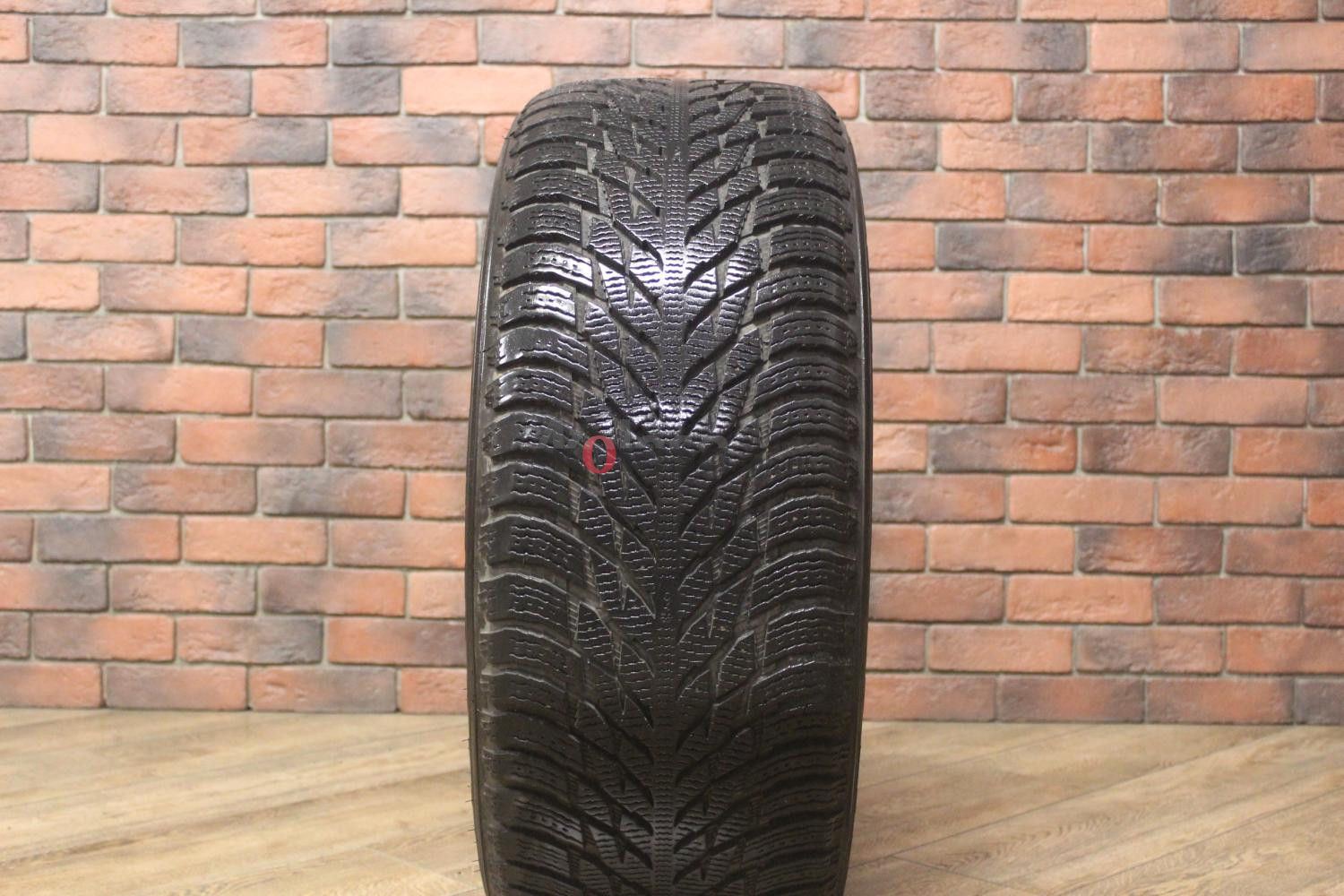 Зимние нешипованные шины R19 275/55 Nokian Tyres Hakkapeliitta R 3 бу Лип. (6-7 мм.)