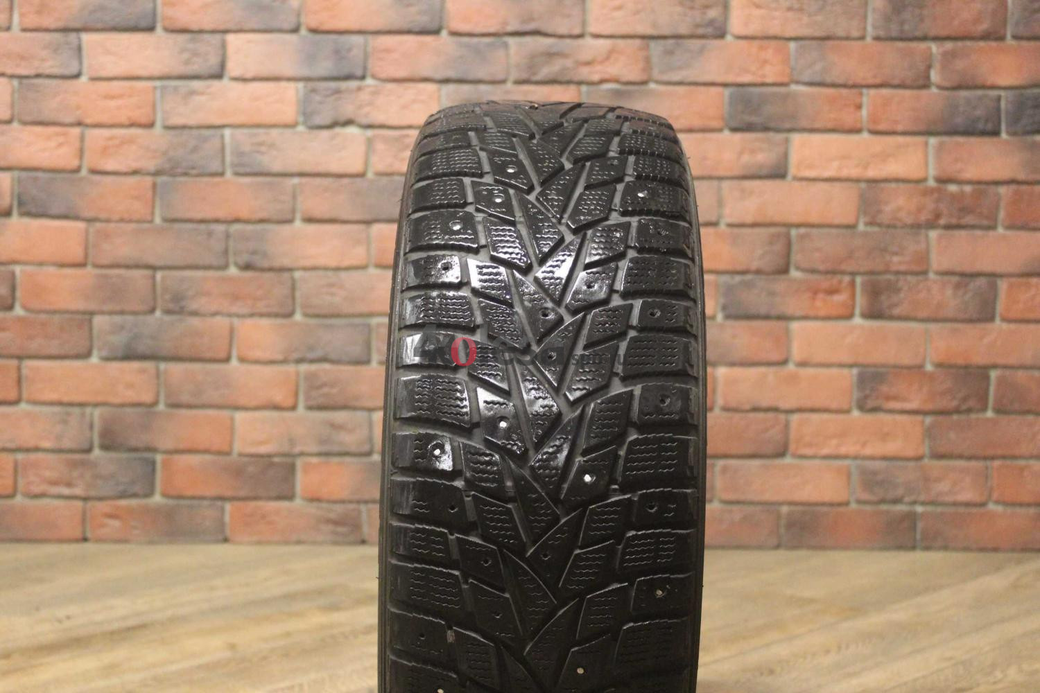 Зимние шипованные шины R16 205/55 Dunlop SP Winter ICE 02 бу (4-5 мм.) остаток шипов 0-25%