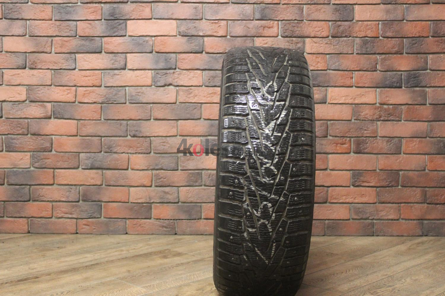 Зимние шипованные шины R18 235/60 Nokian Tyres Hakkapeliitta 7 бу (6-7 мм.) остаток шипов 25-49%